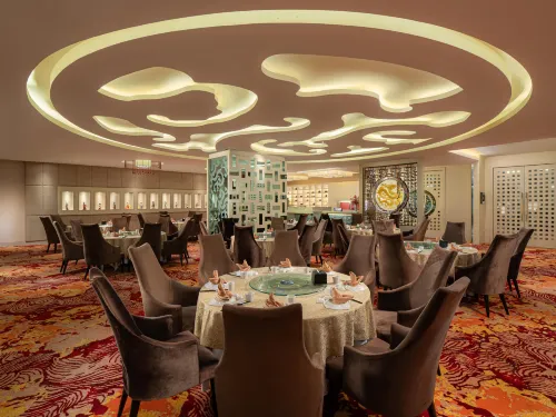 Grand City Hall Hotel Makanan Photos