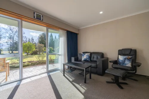 Parklands Motel & Apartments Te Anau Featured Photos