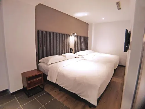 RIVER INN STATION Rooms Photos