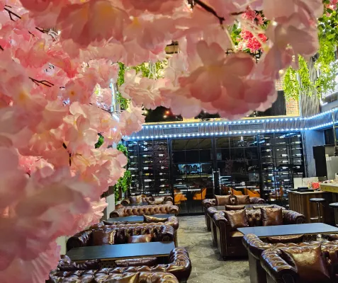 XQ Pattaya Hotel Dining Photos