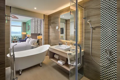 The Hanoi Club Hotel &  Residences Phòng Photos