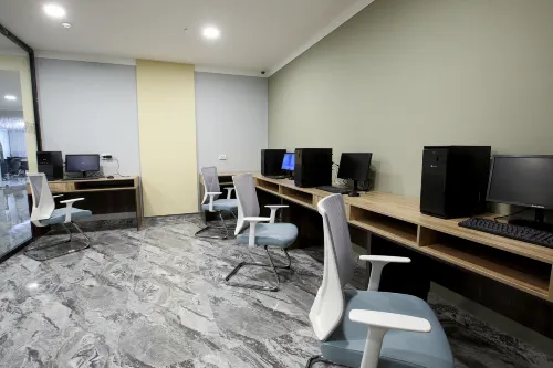 Sahid Zarafshon Hotel Бизнес-удобства Photos