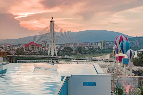 Xishuangbanna Jinghong Lijiang Island Riverview Hotel (Gaozhuang Star Night Market) Leisure & Recreation Photos