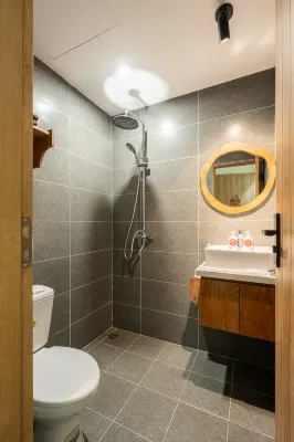 Amazing French VILLA/HK Lake/FREE Laundry Rooms Photos