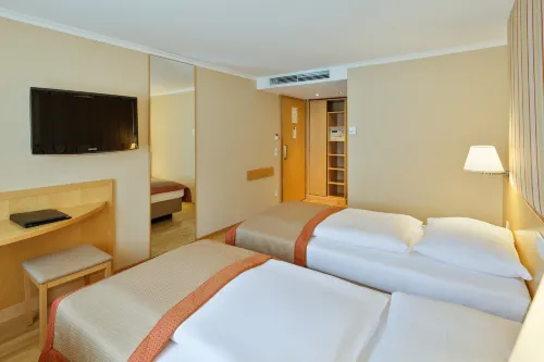 Austria Trend Hotel Ananas Rooms Photos