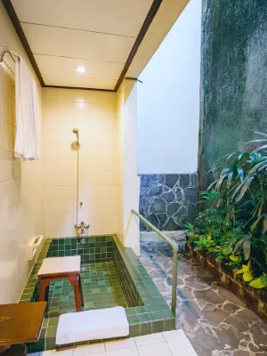 Hotel Tugu Blitar Zimmer Photos