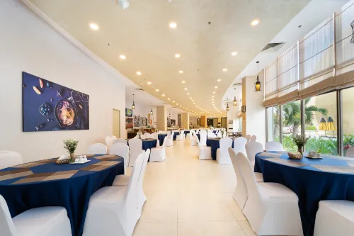 Khách sạn và Căn hộ DIC Star Landmark Ăn uống Photos
