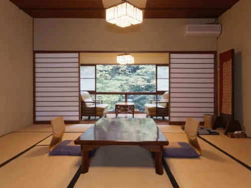 Ichinoyu Honkan Photos
