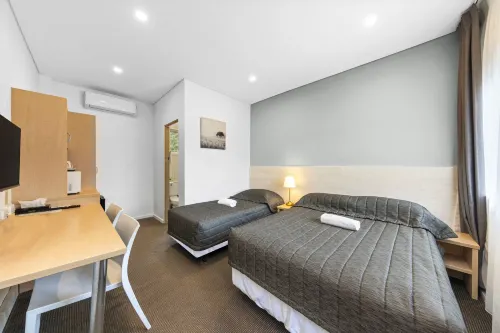 Westside Motor Inn Photos