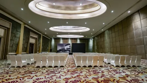 HARRIS Hotel & Conventions Festival Citylink Bandung Fasilitas Bisnis Photos