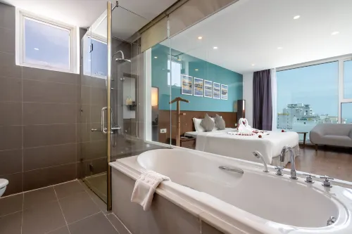 Royal Lotus Hotel Danang Rooms Photos