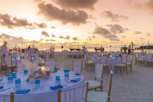 Four Seasons Resort Maldives at Landaa Giraavaru Außen Photos
