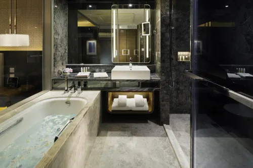 Royal Plaza Hotel Rooms Photos