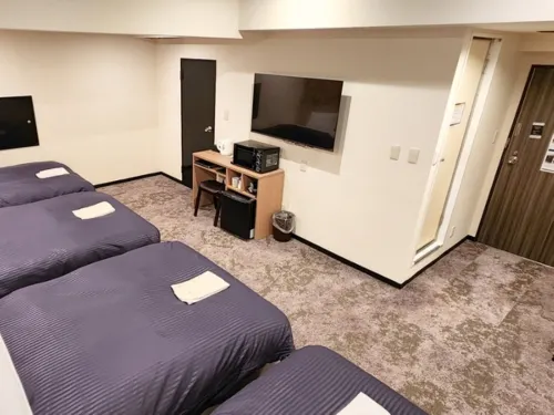 HOTEL LiVEMAX BUDGET Yokohama Tsurumi Zimmer Photos