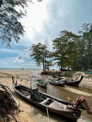 Wyndham Royal Lee Phuket Рядом с отелем Photos