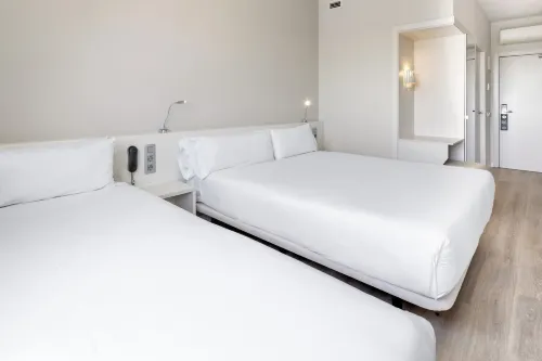 B&B Hotel Barcelona Viladecans Zimmer Photos