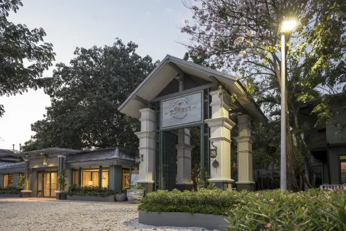 The Raweekanlaya Bangkok Exterior Photos