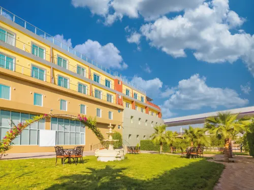 Golden Ship Hotel Exterior Photos