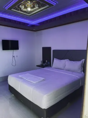 Zoya Rinjani Villa Kamar Photos