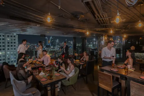 The Continent Hotel Sukhumvit Mahlzeiten Photos