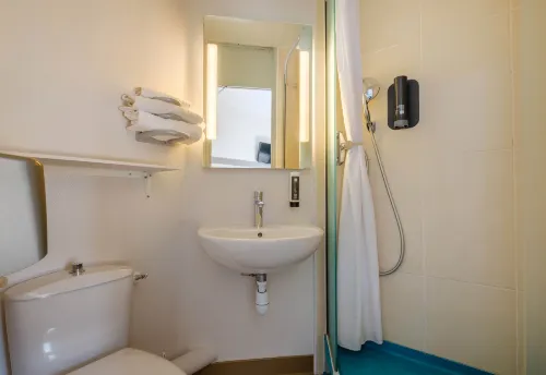 B&B HOTEL Villeneuve-Loubet Plage Chambres Photos