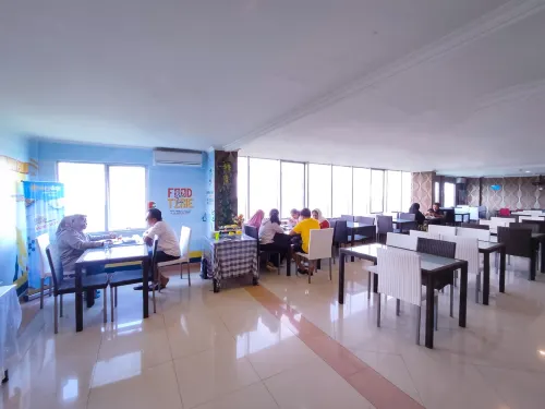 Everyday Smart Hotel Malang Restauration Photos