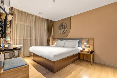 Yixuan Hotel (Fuzhou Sanfang Qixiang Dongmen Subway Station Store) Featured Photos
