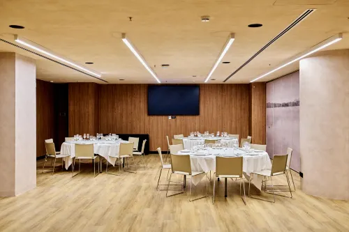 Novotel Valencia Lavant Restauration Photos