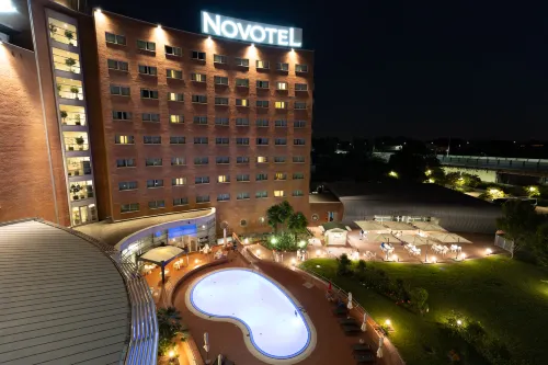 Novotel Venezia Mestre Castellana Extérieur Photos
