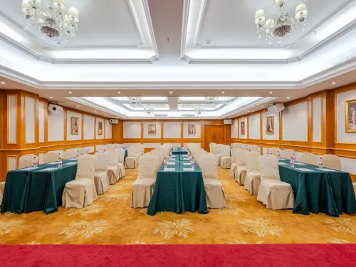 Vienna International Hotel (Guangzhou Xintang High Speed Railway Station Cowboy City Branch) Бизнес-удобства Photos