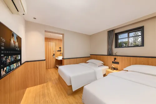 Qianji Hotel Rooms Photos