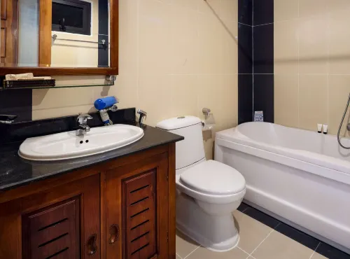 The Summer Hotel Kamar Photos
