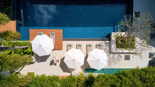 Outrigger Surin Beach Resort Экстерьер Photos
