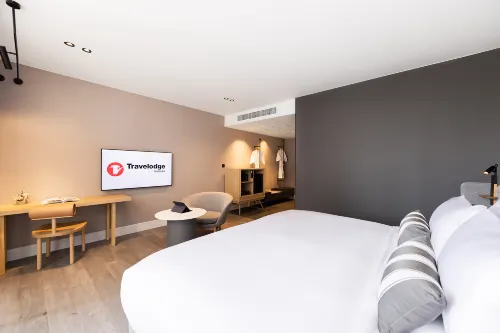 Travelodge Nimman Kamar Photos
