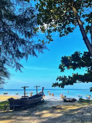 Wyndham Royal Lee Phuket Рядом с отелем Photos