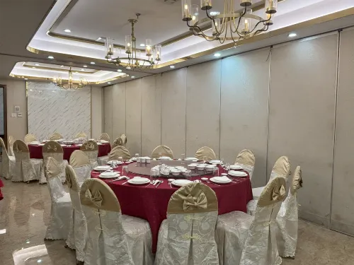 Lido De Paris Hotel Restauration Photos