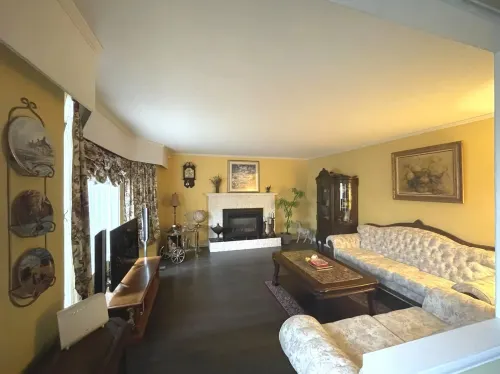 Vancouver Richmond Villa Photos