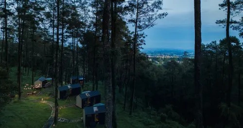 Bobocabin Pacet, Mojokerto À proximité de l'hôtel Photos