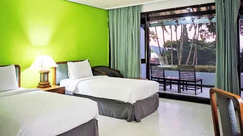 Grand Whiz Hotel Bromo Kamar Photos