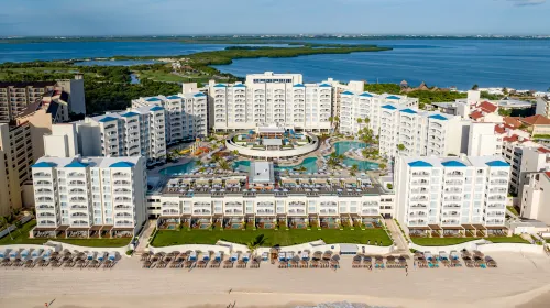 Hilton Cancun Mar Caribe All-Inclusive Resort Featured Photos