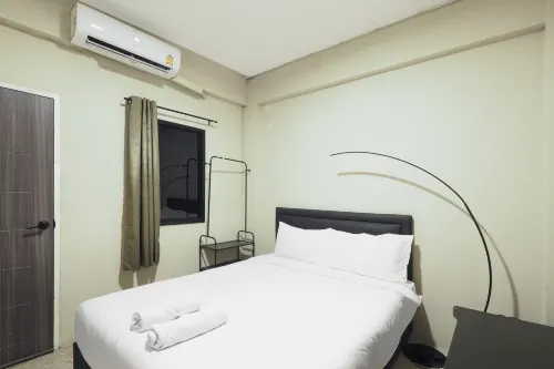 RQ Bangkok Huai Khwang by Collection O Camere Photos