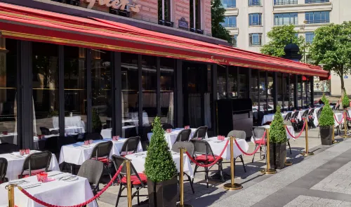 Hotel Barrière Fouquet's Paris Exterior Photos