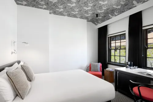 Peppers Gallery Hotel Canberra Zimmer Photos