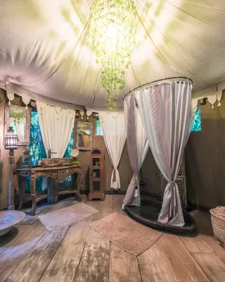 Sandat Glamping tents - luxury hotel Kamar Photos