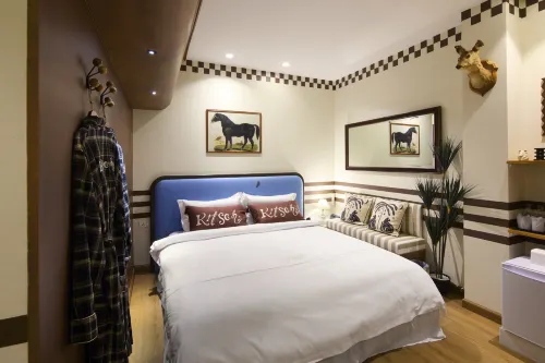 Kitsch Hotel Chambres Photos
