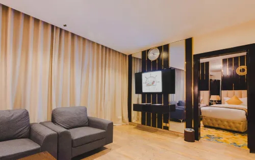 Golden Ship Hotel Rooms Photos