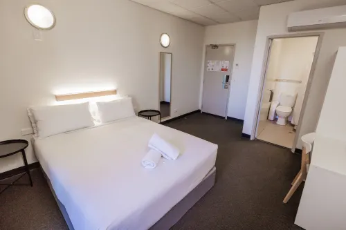 YHA Adelaide Central Rooms Photos
