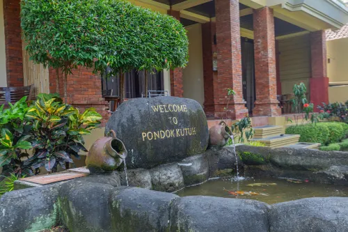 Pondok Kutuh Guest House Public Areas Photos