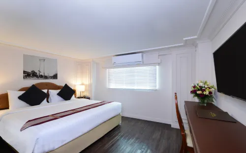 Siam Champs Elyseesi Unique Hotel Rooms Photos