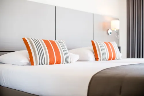 Lake Geneva Hotel Rooms Photos